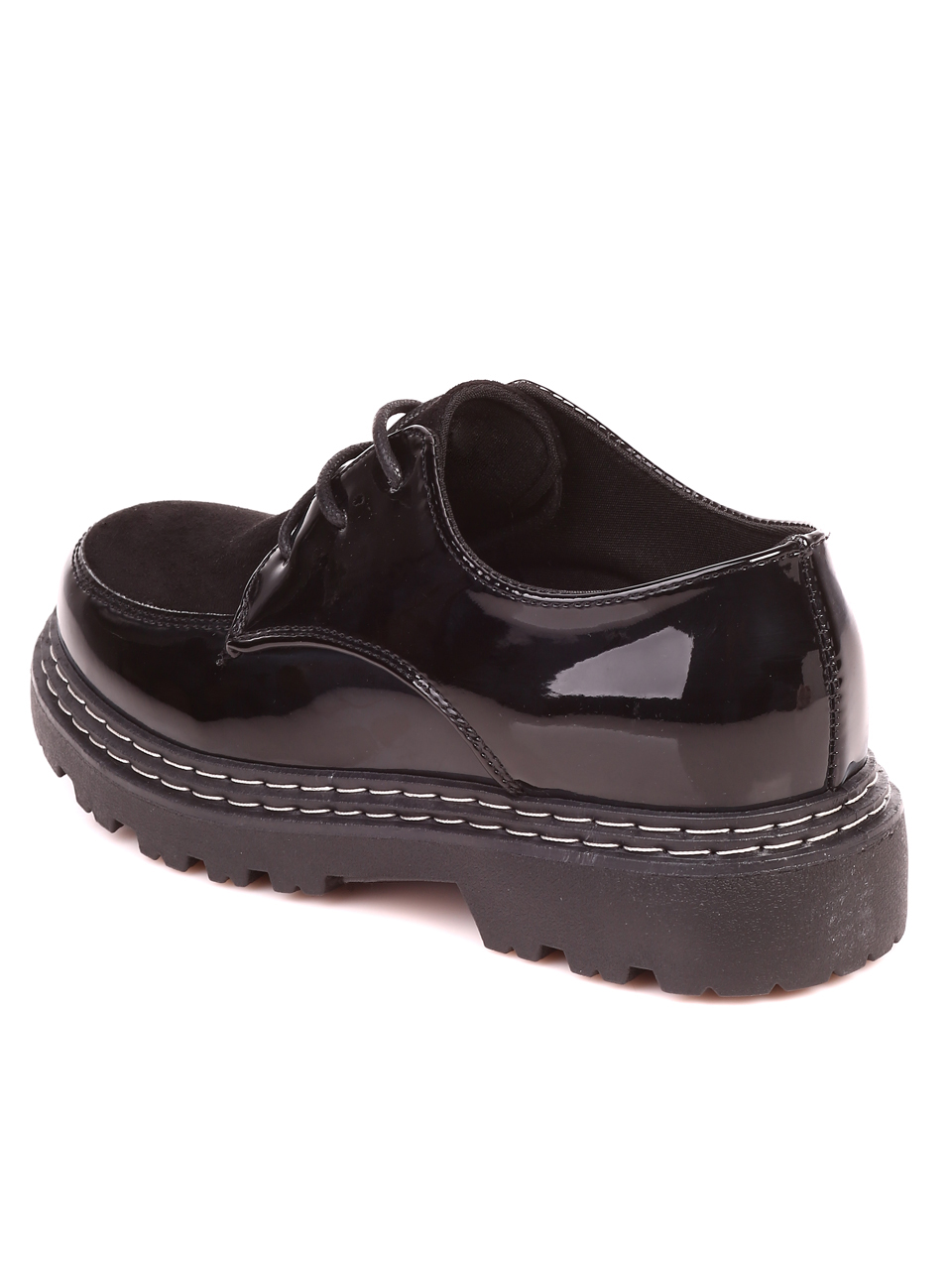 Ежедневни дамски лачени обувки в черно 3U-21553 black patent