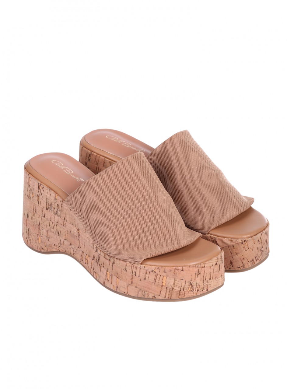 Ежедневни дамски чехли на платформа в бежово 5H-24194 beige
