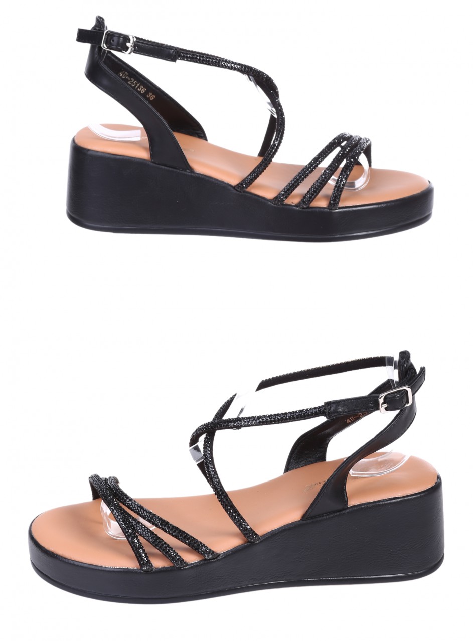 Ежедневни дамски сандали, на платформа, в черно 4U-25136 black