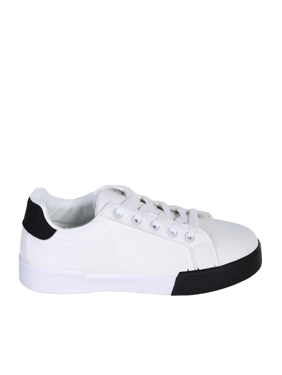 Ежедневни дамски обувки, тип кец, в бял/черен цвят 3U-25108 white/black