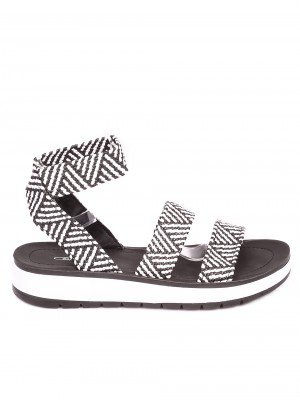 Ежедневни дамски сандали в бяло и черно 4F-20327 black/white