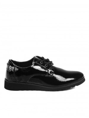 Ежедневни дамски лачени обувки в черно 3AF-20631 black patent