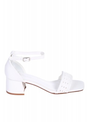 Елегантни дамски сандали, с перфорации, в бяло 4M-25205 white