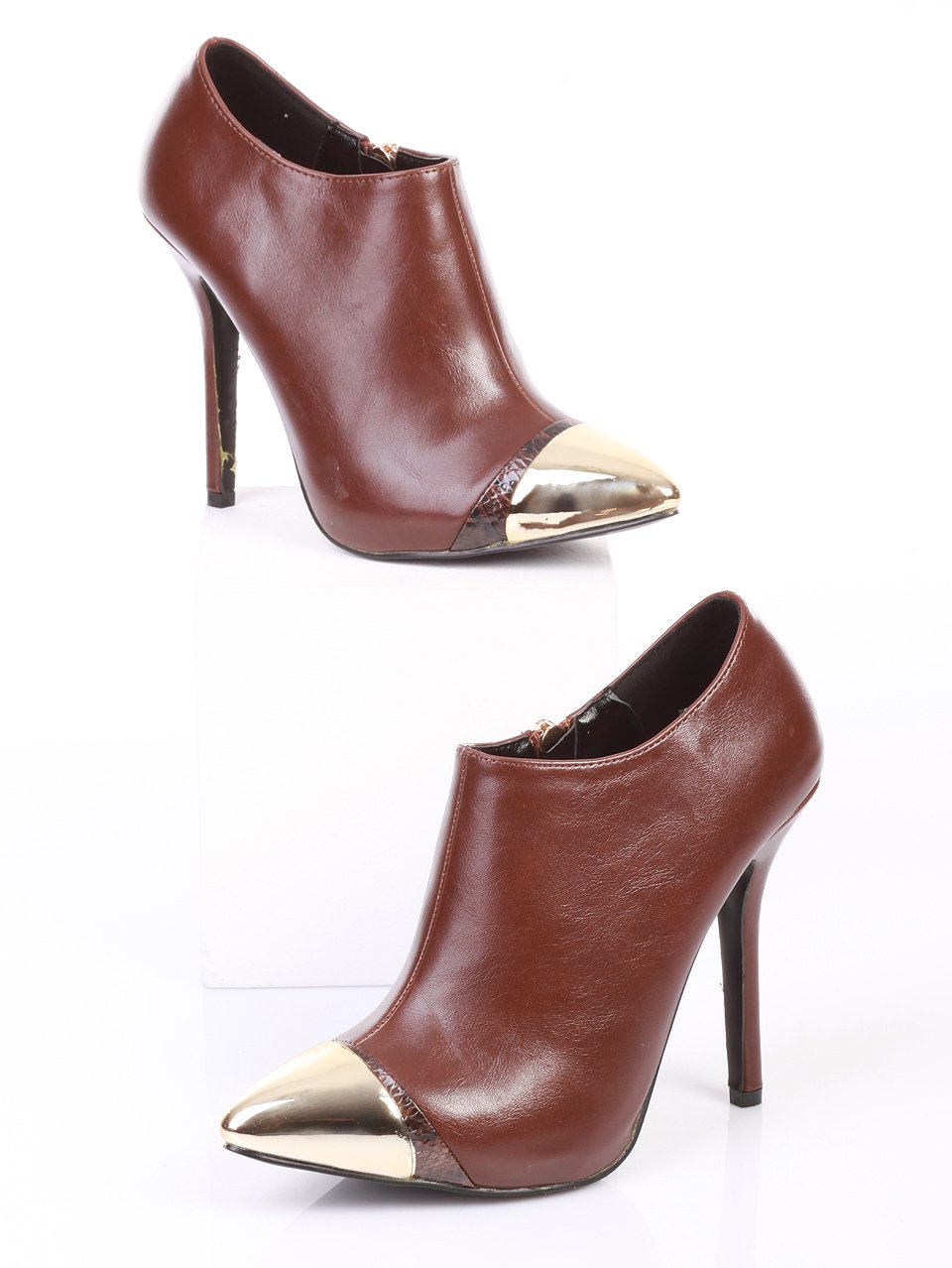 Ежедневни дамски обувки на ток в кафяво 3R-14487 brown