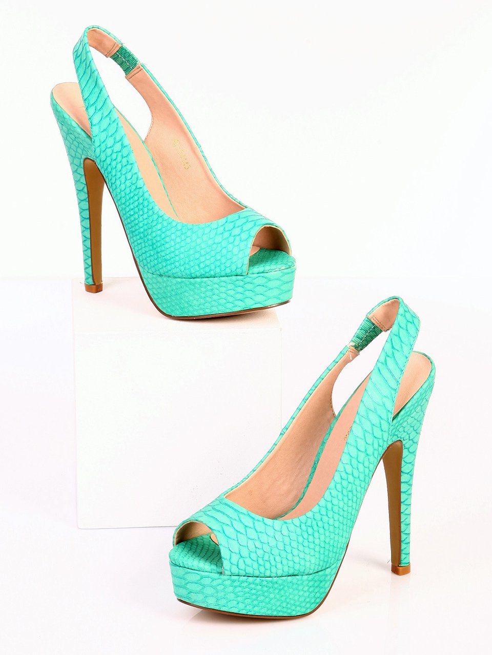Елегантни дамски сандали на ток в зелено 4L-14143 blue